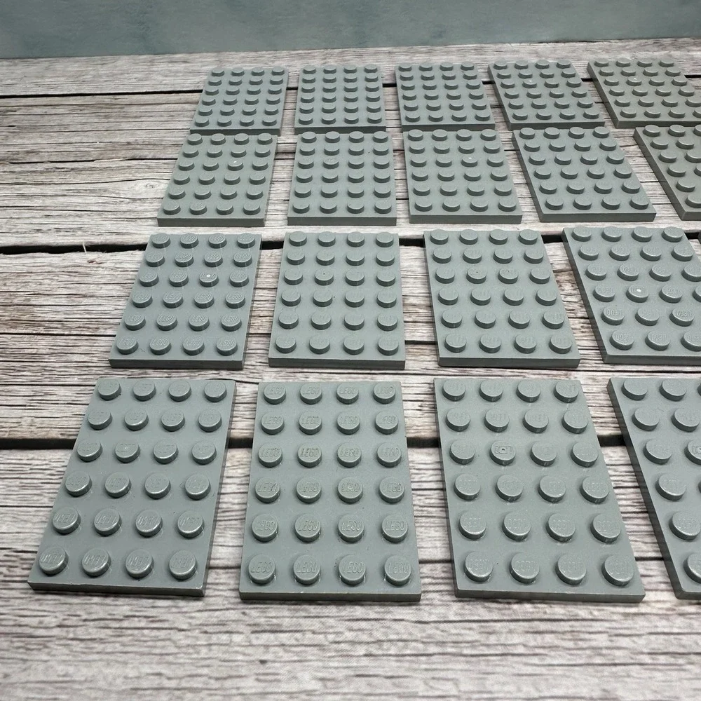 Lego‎ Part 3032 - Plate, 4x6 Light Bluish Gray - Lot Of 20